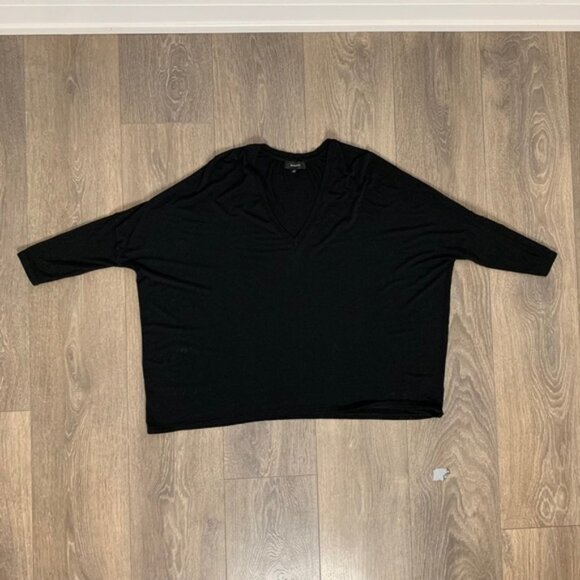 Aritzia Babaton Top Oversized Relax fit Rayon 3/4 Length Sleeve V-neck Black - Picture 3 of 15